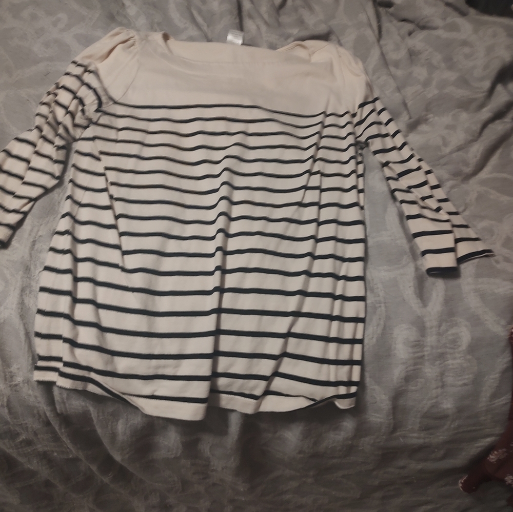 A long sleeve shirt